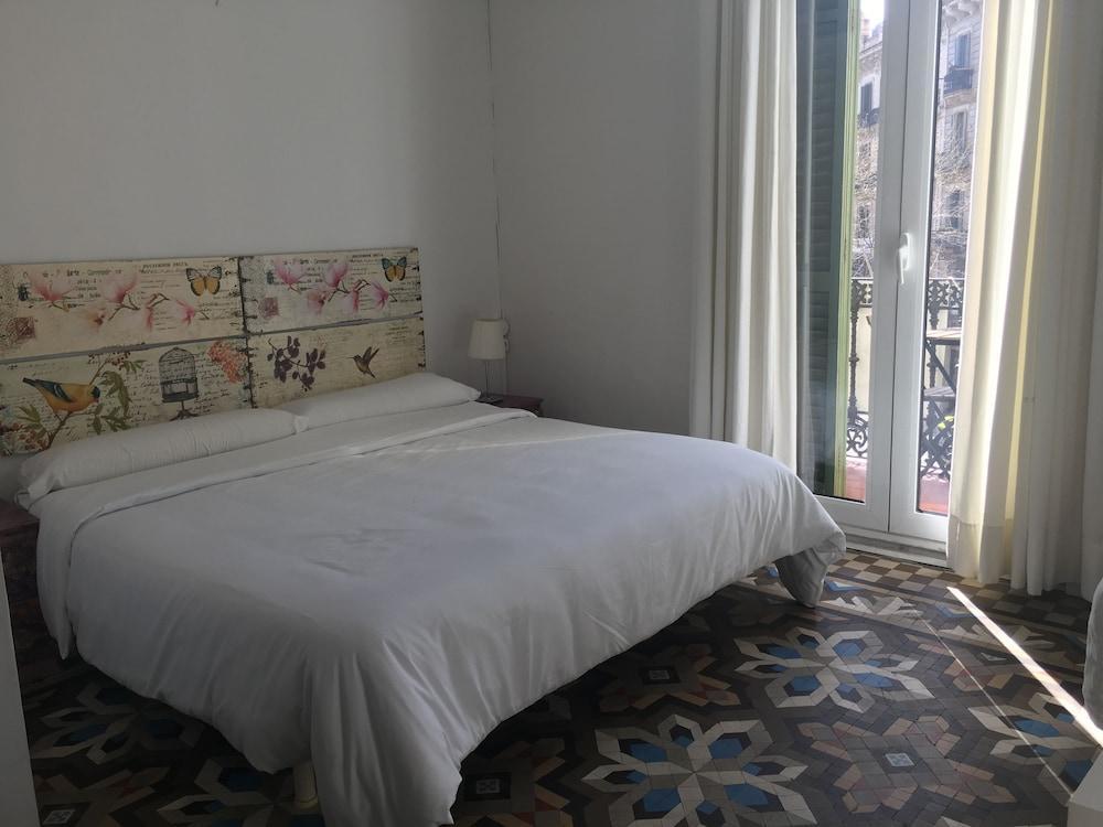 Hostal Eixample Барселона Екстер'єр фото