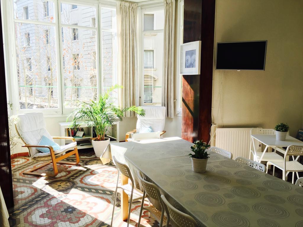 Hostal Eixample Барселона Екстер'єр фото