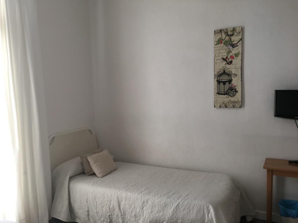 Hostal Eixample Барселона Екстер'єр фото