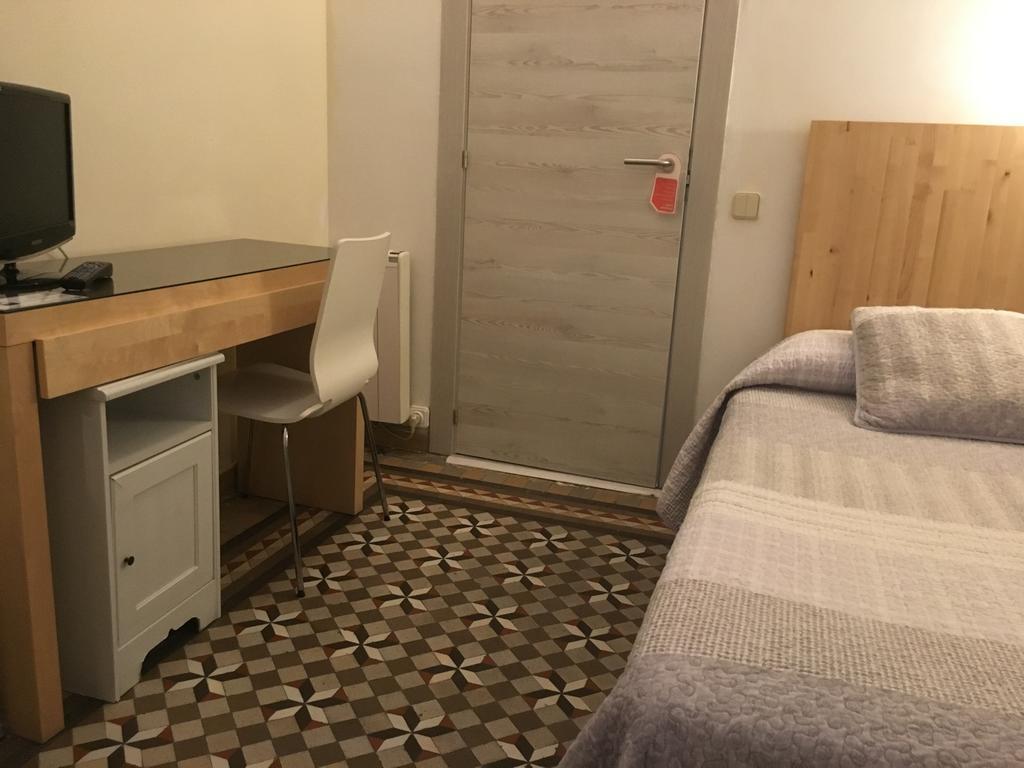 Hostal Eixample Барселона Екстер'єр фото