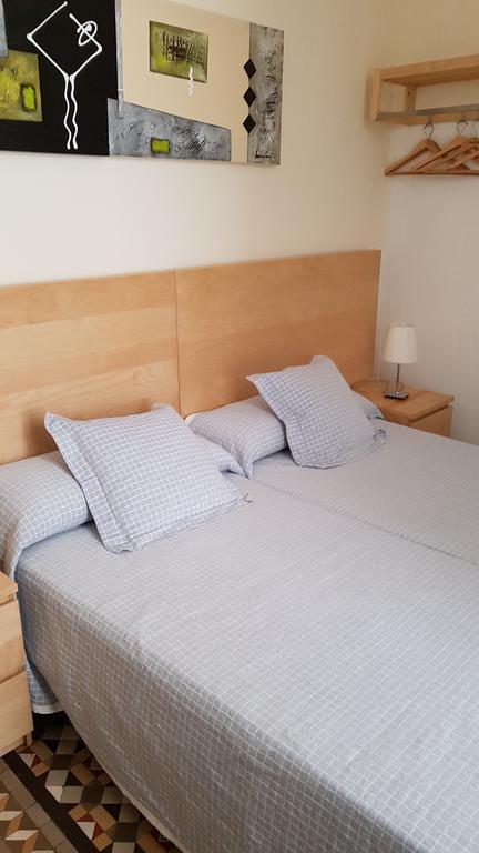 Hostal Eixample Барселона Екстер'єр фото