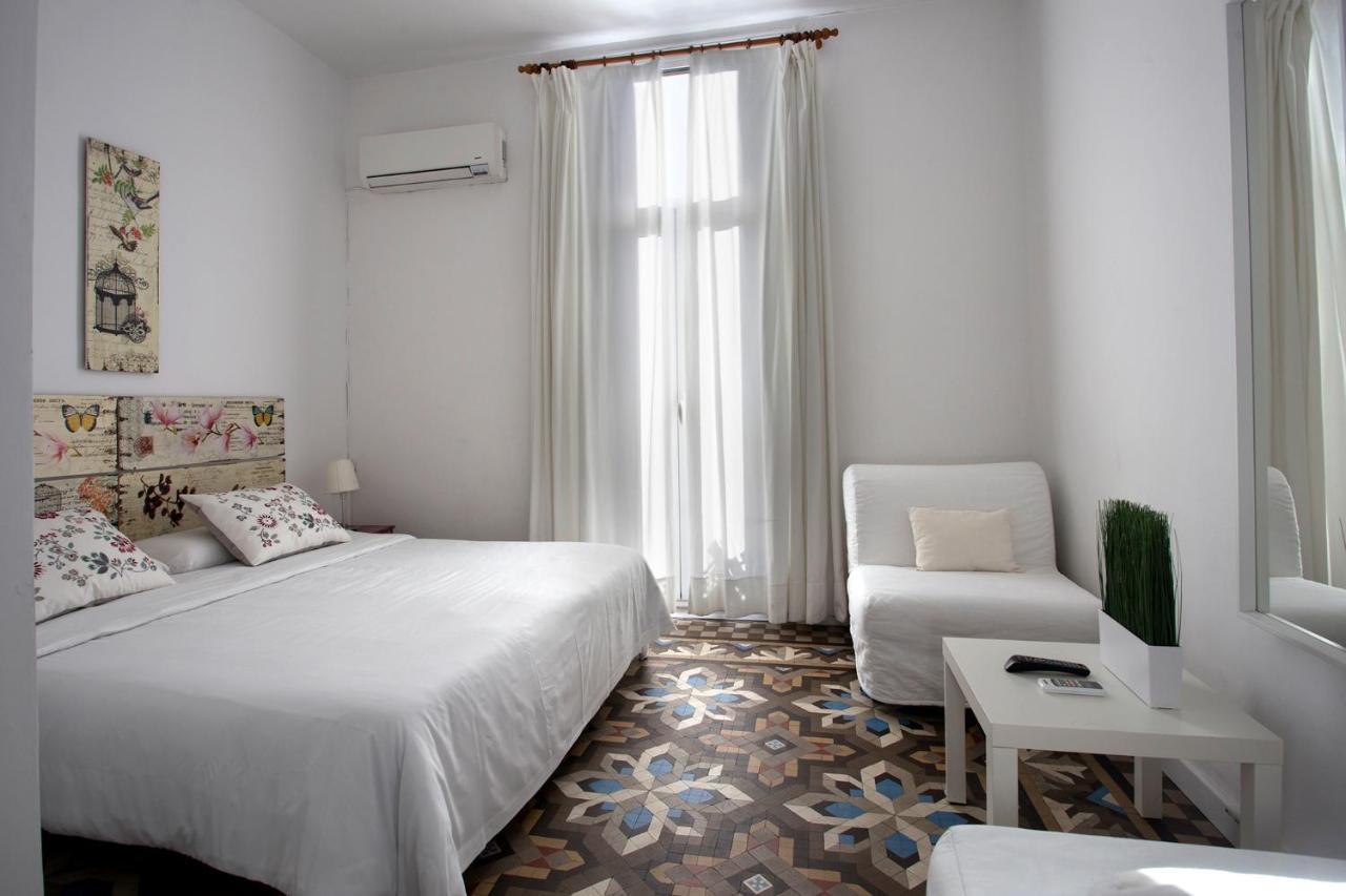 Hostal Eixample Барселона Екстер'єр фото