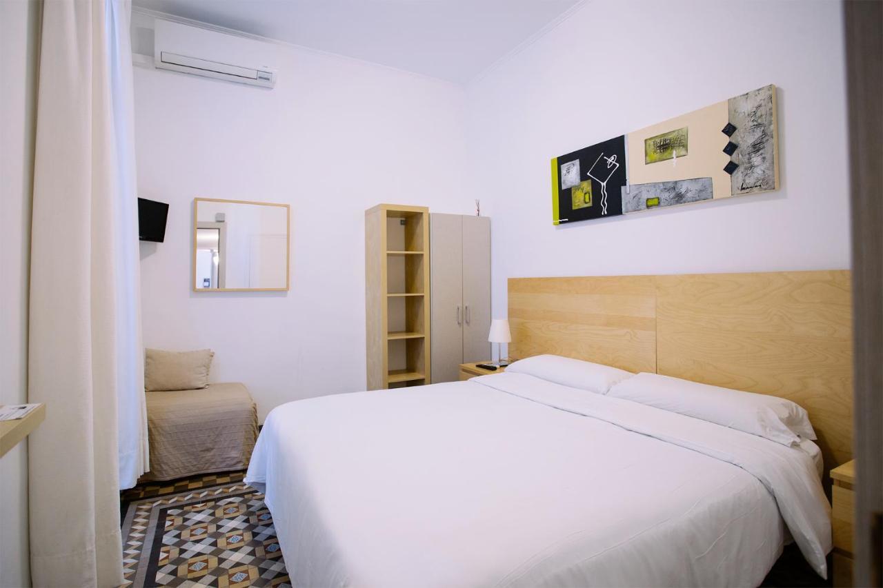 Hostal Eixample Барселона Екстер'єр фото