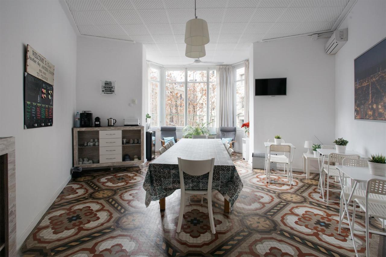 Hostal Eixample Барселона Екстер'єр фото