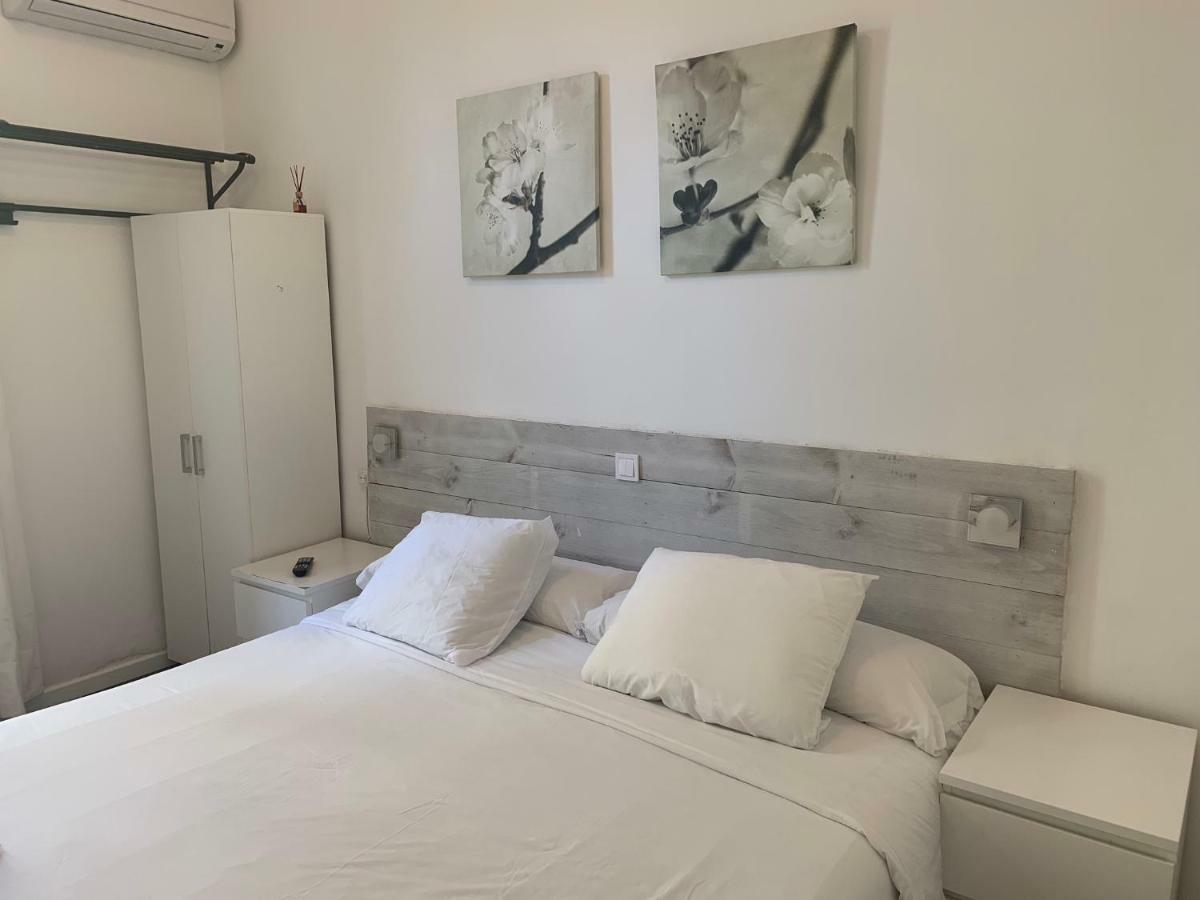 Hostal Eixample Барселона Екстер'єр фото